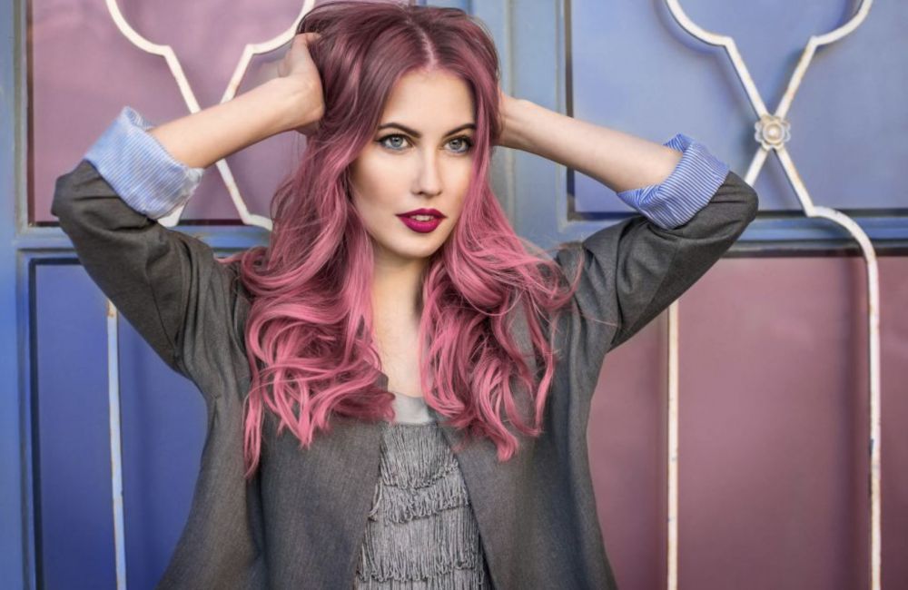 How long does the fantasy hair color last in the hair?